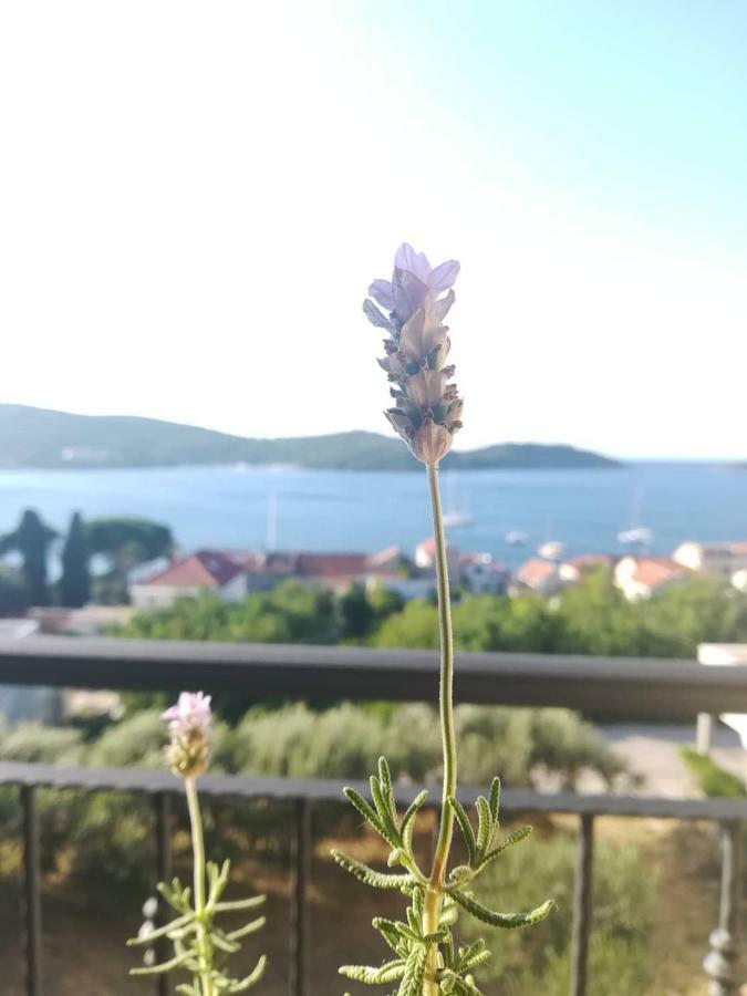 A Lovely And Cozy Room With A Breathtaking View Vis Buitenkant foto