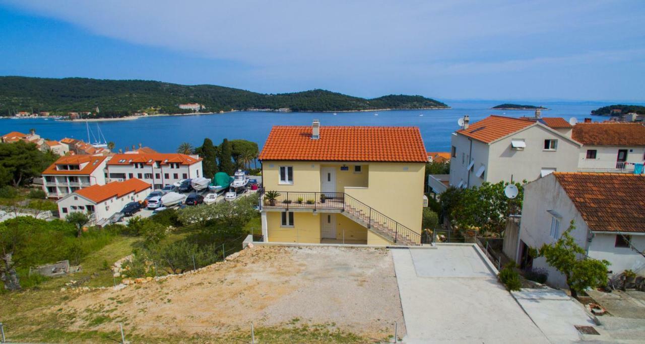 A Lovely And Cozy Room With A Breathtaking View Vis Buitenkant foto
