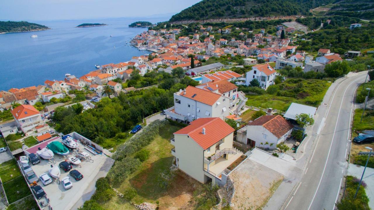 A Lovely And Cozy Room With A Breathtaking View Vis Buitenkant foto